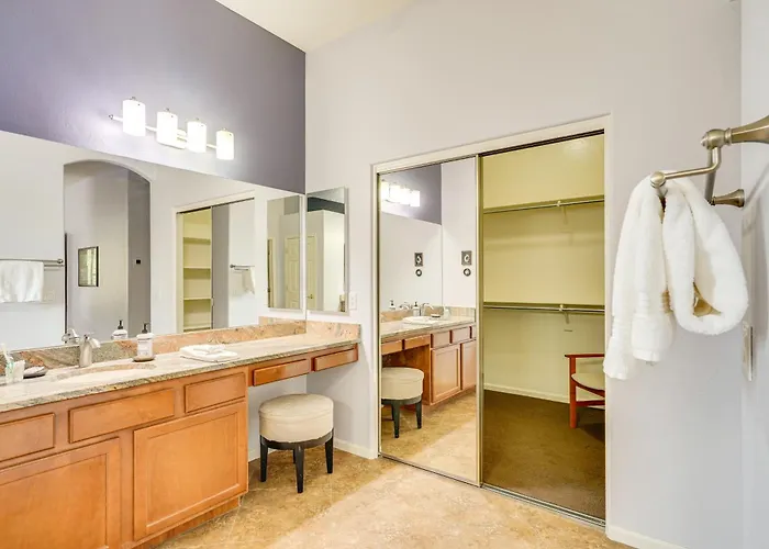 Holiday home Spacious In Saddlebrooke 55-plus Community!
