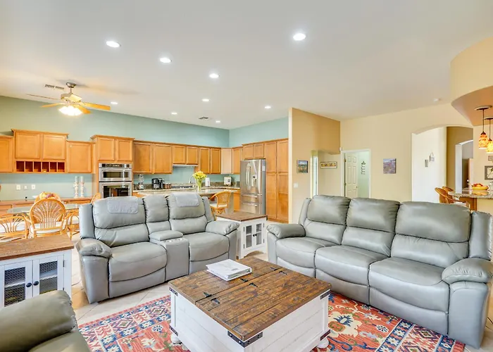 Holiday home Spacious In Saddlebrooke 55-plus Community!